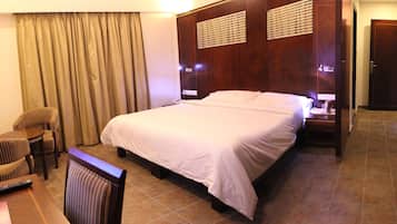 Imperial Room | In-room safe, desk, rollaway beds, free WiFi