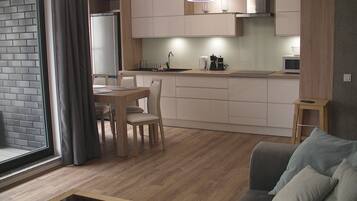 Departamento, balcón | Sala de estar | Televisión de pantalla plana