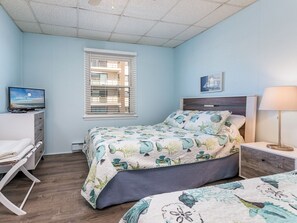 2 bedrooms, iron/ironing board, Internet, bed sheets