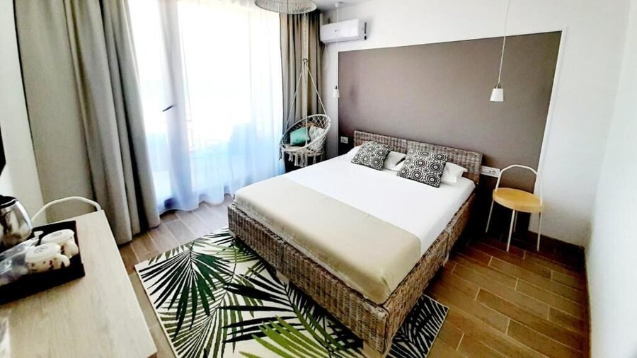 Adriano - Plaja Belona & Vedere Mare