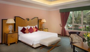 Premium bedding, in-room safe, desk, laptop workspace