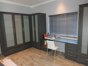 Honeymoon Suite, Mountain View | Room amenity - Topiary Vineyard Cottages (Franschhoek)