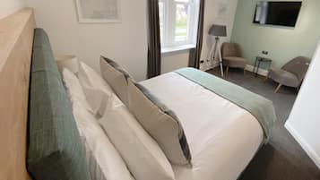 Classic-rum - 1 queensize-säng | Individuell inredning, strykjärn/strykbräda, gratis wi-fi och sängkläder