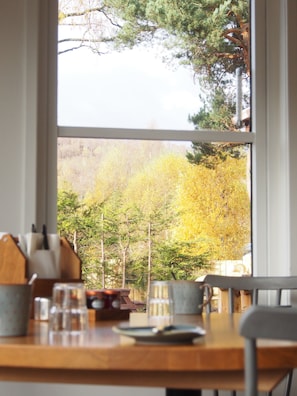 Daily cooked-to-order breakfast (GBP 10 per person) - Ravenscraig Guest House (Aviemore)