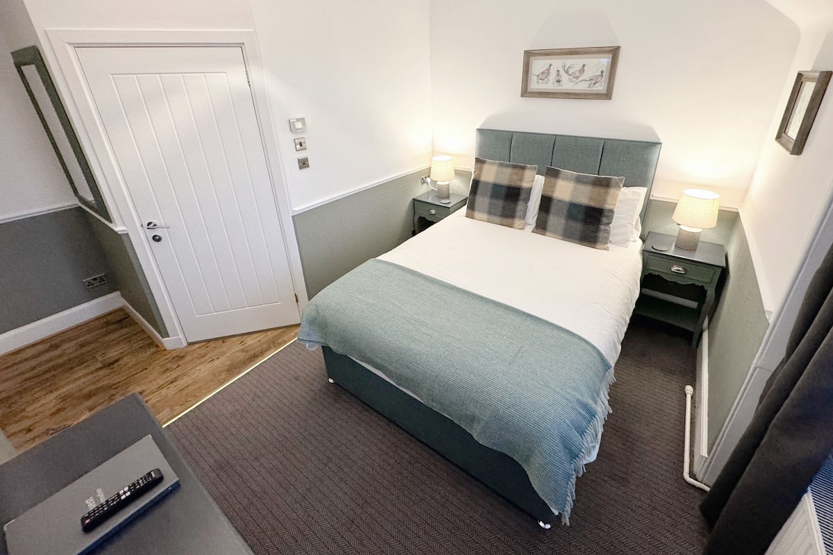 Classic Room, 1 Queen Bed