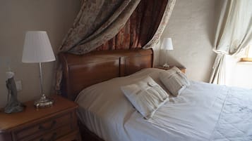 1 chambre, bureau, fer et planche Ă repasser, Wi-Fi gratuit