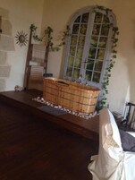 Double Room (La Prestige) | 1 bedroom, desk, iron/ironing board, free WiFi