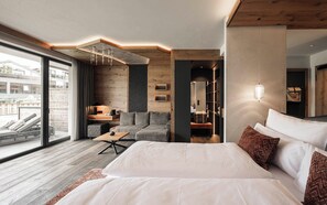 Suite | In-room safe, desk, laptop workspace, blackout curtains - Hotel Wagnerhof (Eben am Achensee)