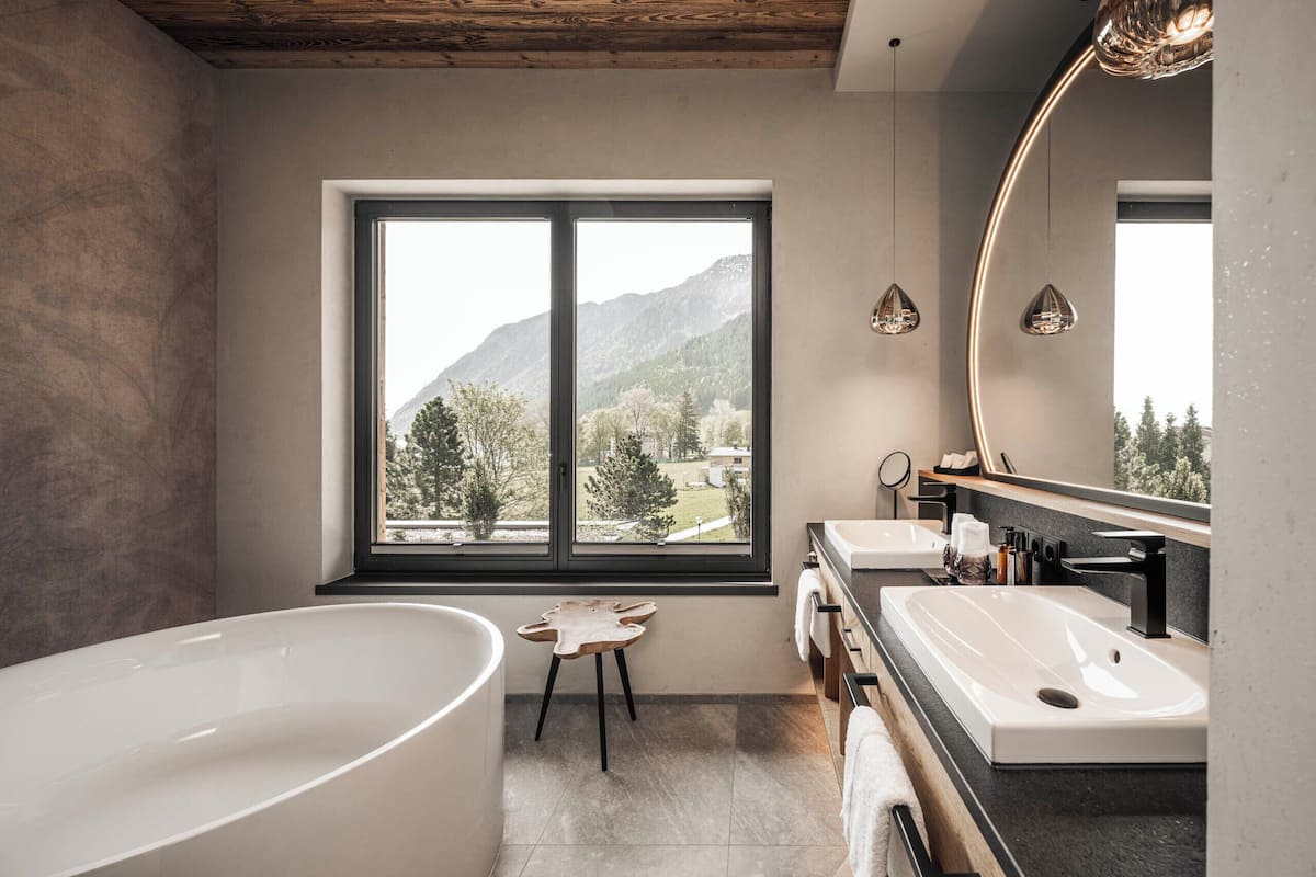 suite | in-room safe, desk, laptop workspace, blackout curtains