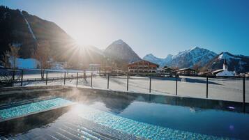 Sauna, hot tub, steam room, body treatments, prenatal massages