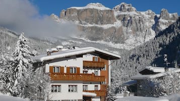 Esterni