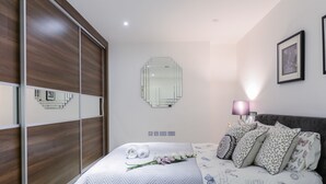 City Apartment, 1 Bedroom, Accessible, City View | 1 bedroom, iron/ironing board, free WiFi, bed sheets