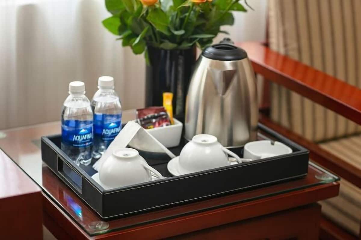 Cà phê và/hoặc dụng cụ pha