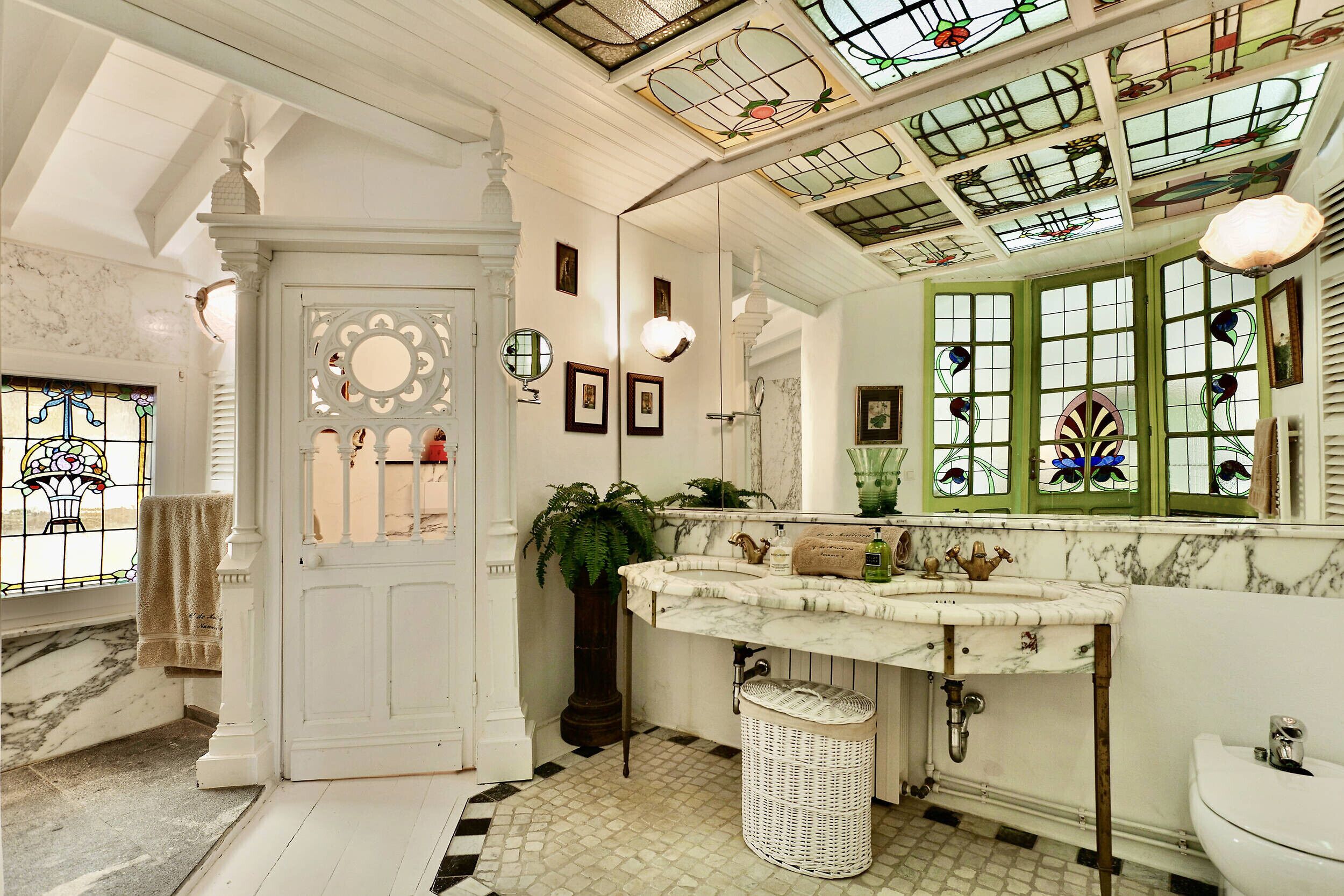 Bathtub, hair dryer, towels