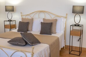 Studio Suite | Desk, blackout drapes, soundproofing, travel crib - Masseria Torre Spagnola  (Matera)