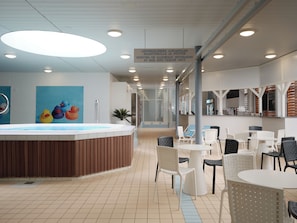 Poolbar