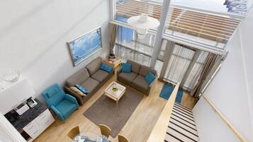 Apartment, 2 Bedrooms, Sauna (89 m2) | Living area | 40-cm TV with digital channels