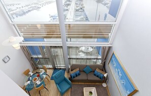 40 cmのテレビ (デジタル放送視聴可)