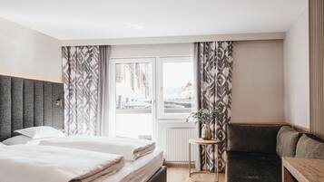 Doppelzimmer Stammhaus | Premium bedding, down comforters, in-room safe, individually decorated