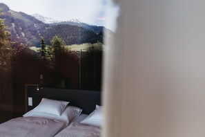 Habitación exclusiva doble (Bergwiese) | Ropa de cama de alta calidad, edredones de plumas, caja fuerte