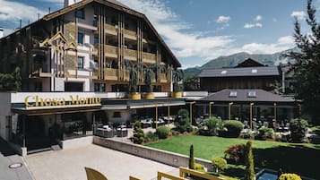 Fachada da propriedade