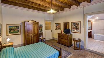 Camera Classic | Biancheria da letto di alta qualità, una cassaforte in camera