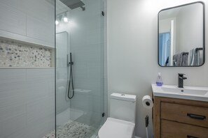 Badkar/dusch och handdukar