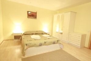 Free WiFi, bed sheets - Viesbutis Vaivorykste (Siauliai)