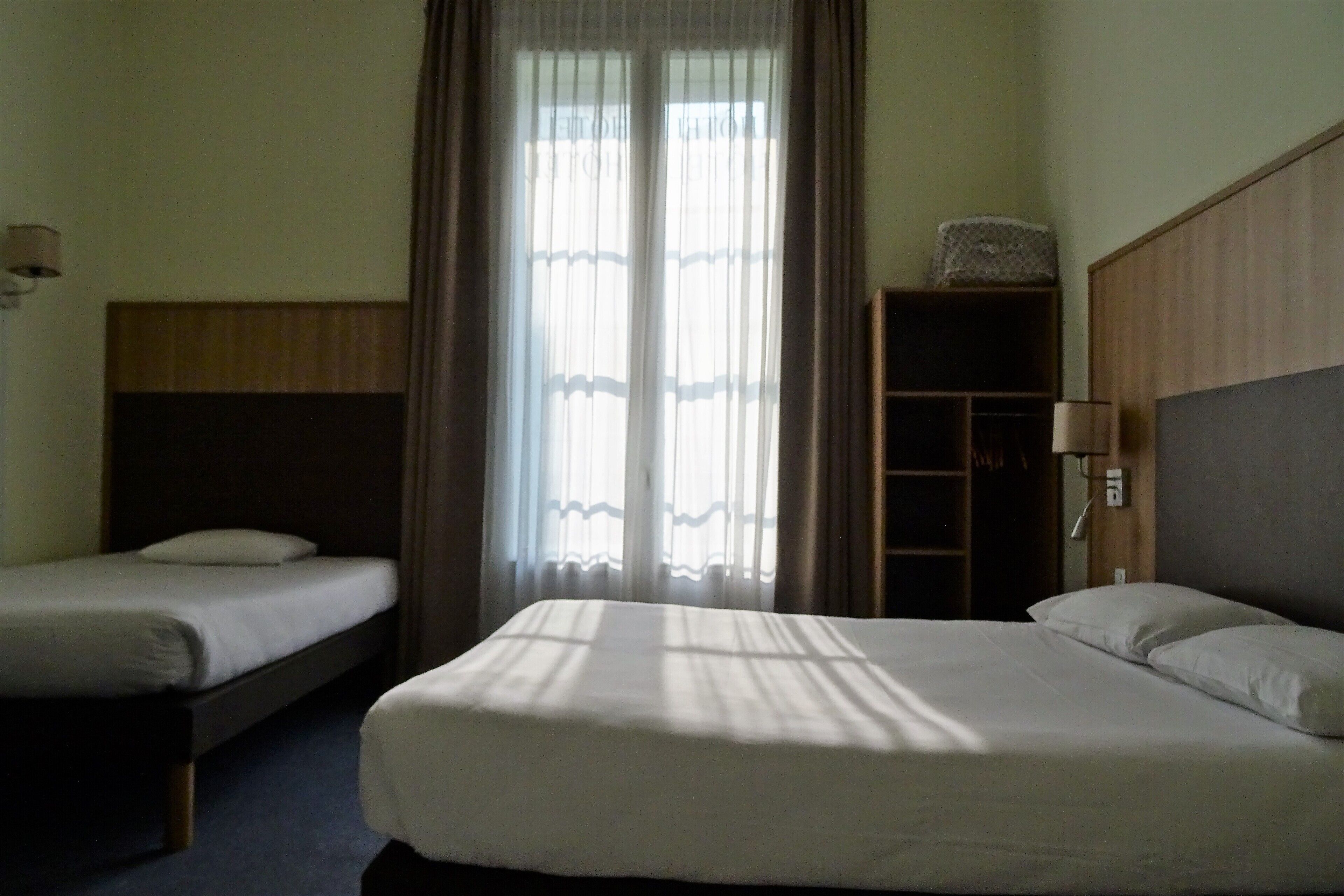 family room | desk, blackout curtains, free wifi, bed sheets