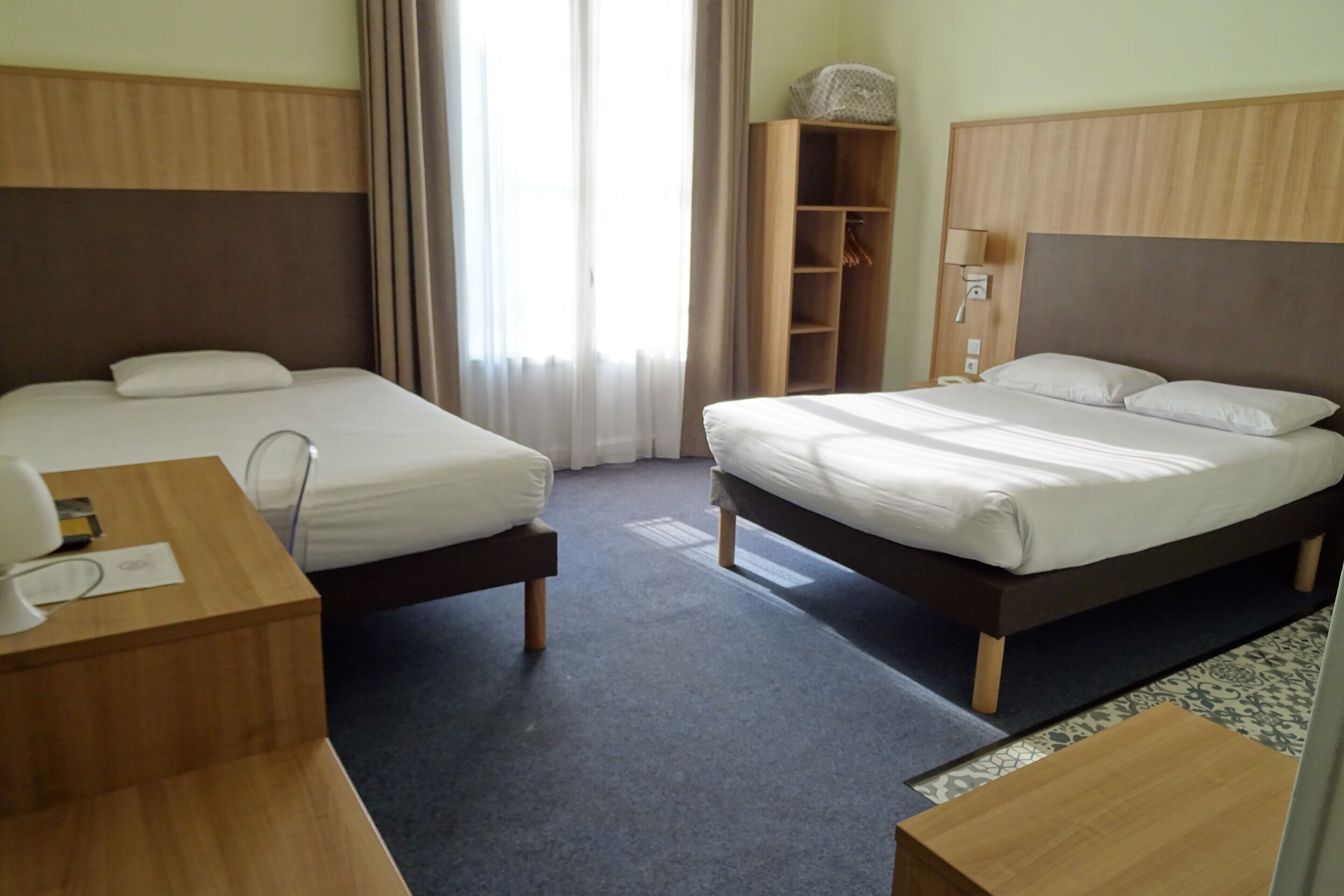 family room | desk, blackout curtains, free wifi, bed sheets