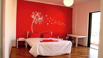 Double Room, Shared Bathroom | 1 bedroom, free WiFi, bed sheets