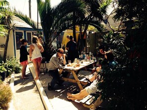 Property grounds - Base Surf Lodge (Newquay)