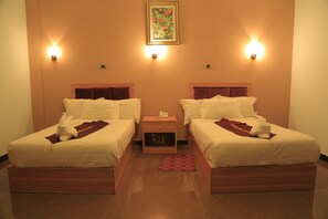 Classic Twin Room, 1 Bedroom, Non Smoking, Partial Lake View | View from room