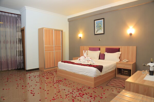 1 bedroom, minibar, in-room safe, desk - Jacaranda Hotel (Bahir Dar)