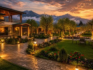Front of property - The Orchard Retreat & Spa, Srinagar (Srinagar)