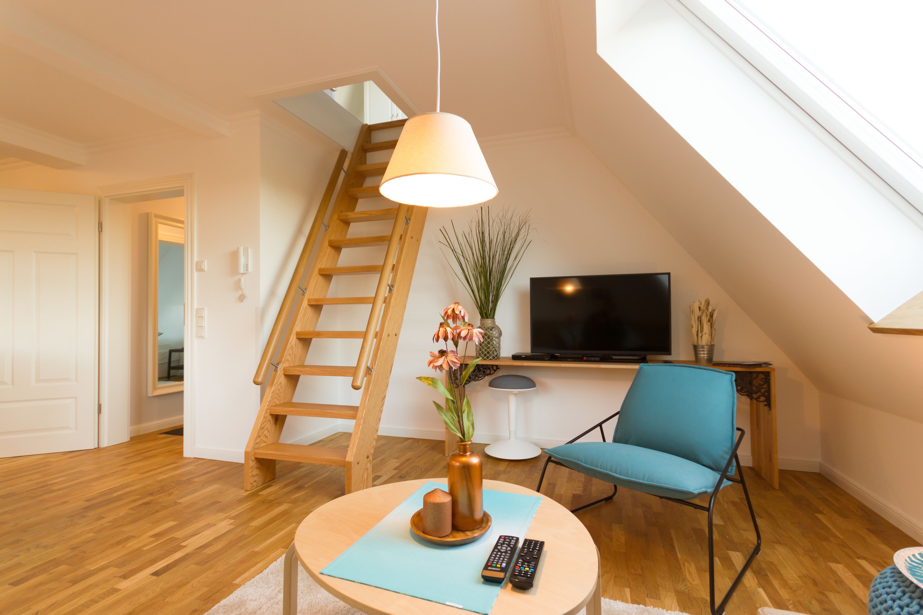 平面電視、壁爐