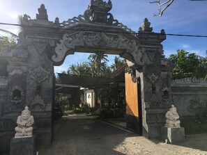 숙박 시설 구내