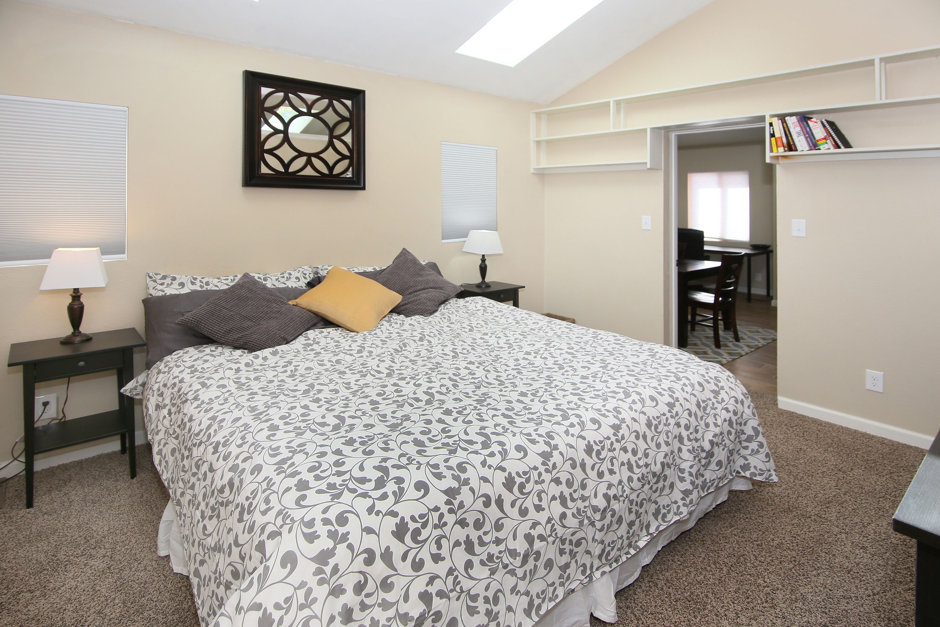 2 habitaciones, tabla de planchar con plancha y wifi gratis 