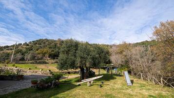 Area giochi per bambini (all'aperto)