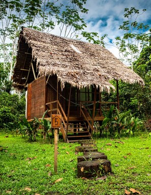 Bungalow (1) | 1 bedroom, bed sheets