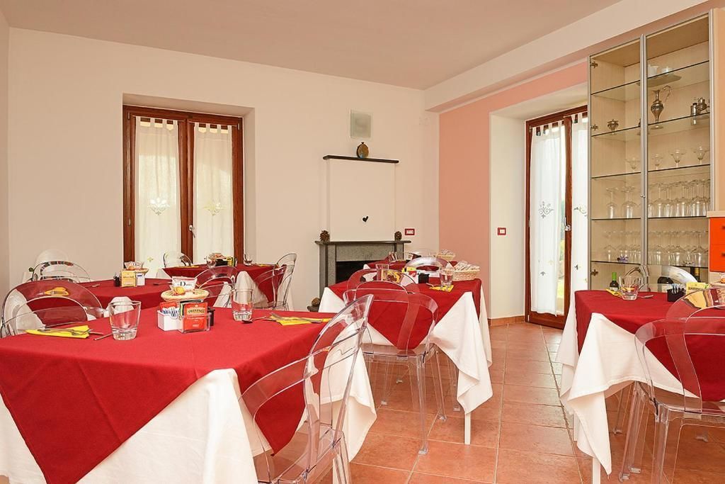 Frokost med lokale retter hver dag (EUR 10 per person)