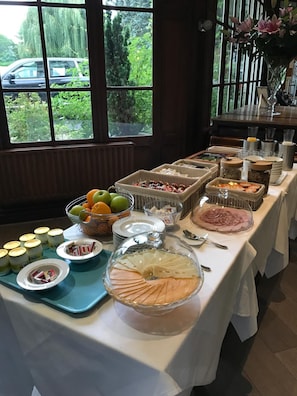 Se sirven comidas y cenas 