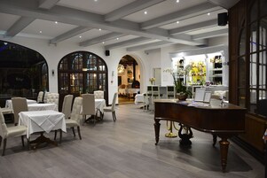 Bar (en el alojamiento)