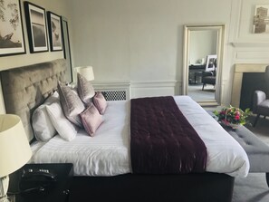 Premium Double or Twin Room | In-room safe, desk, iron/ironing board, free WiFi