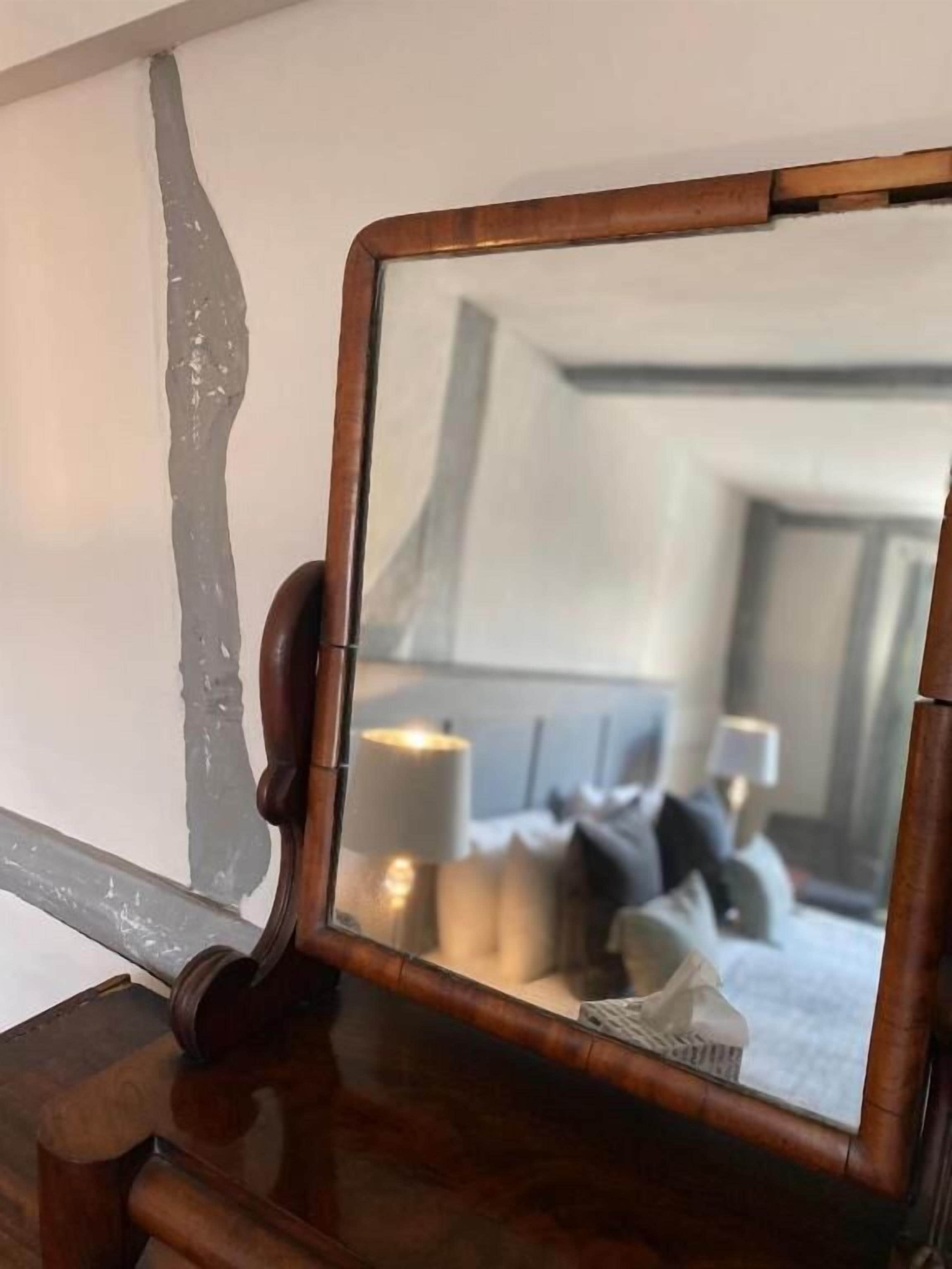 double room, 1 double bed | egyptian cotton sheets, desk, cots/infant beds, rollaway beds