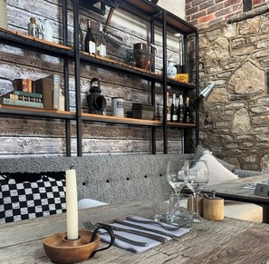 Dining - White Hart Hotel (Wallingford)