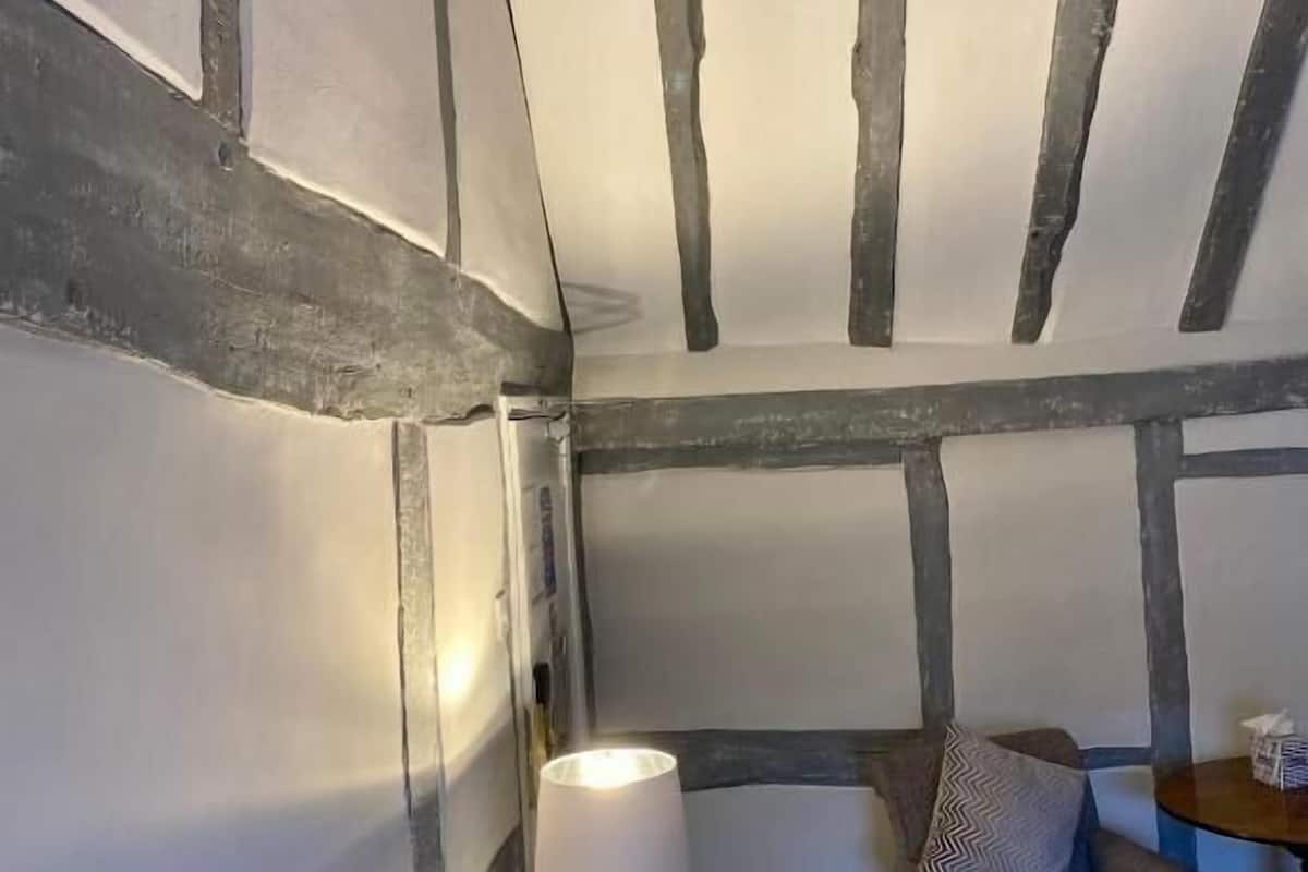 twin room | egyptian cotton sheets, desk, cots/infant beds, rollaway beds