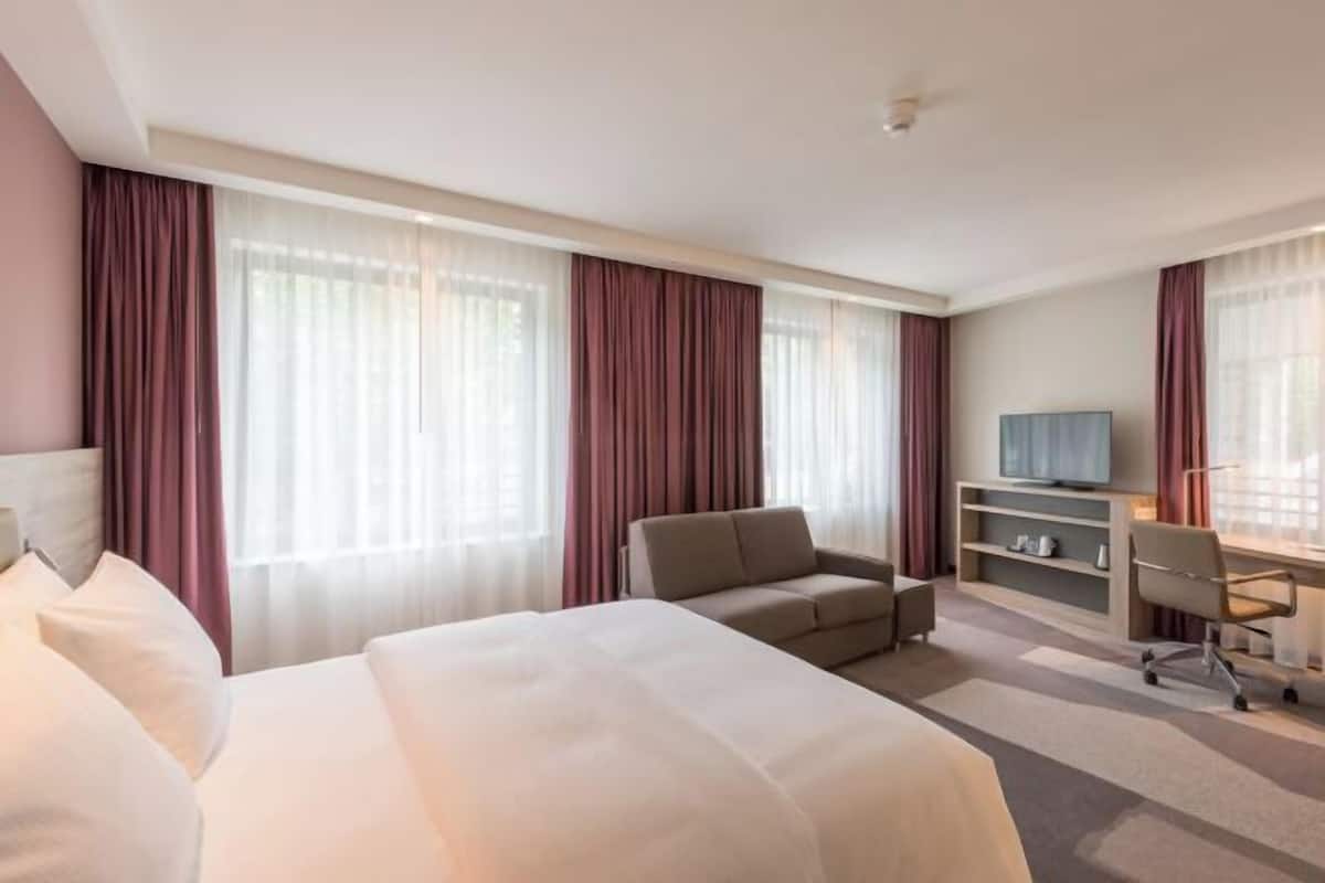 1 Schlafzimmer, Zimmersafe, Schreibtisch, Verdunkelungsvorhänge