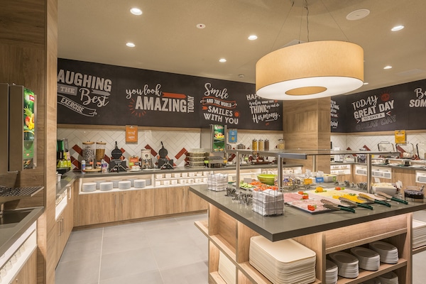 Desayuno buffet incluido todos los días