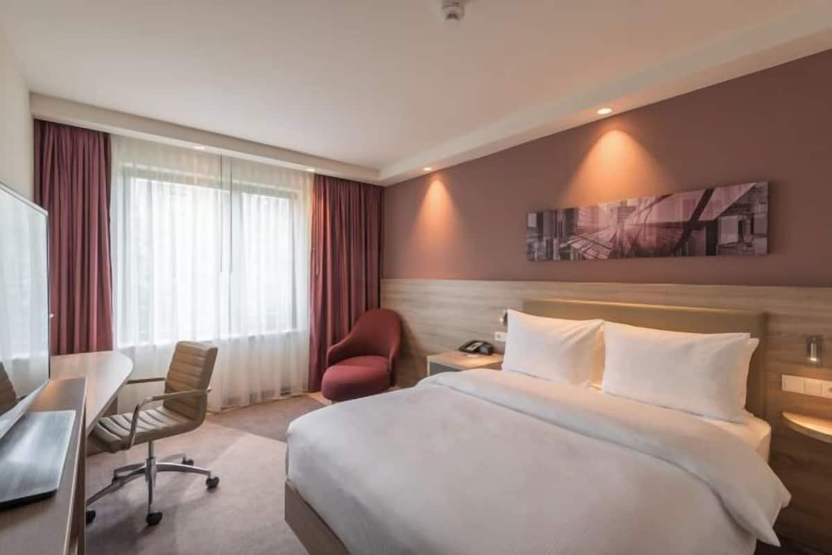 1 Schlafzimmer, Zimmersafe, Schreibtisch, Verdunkelungsvorhänge